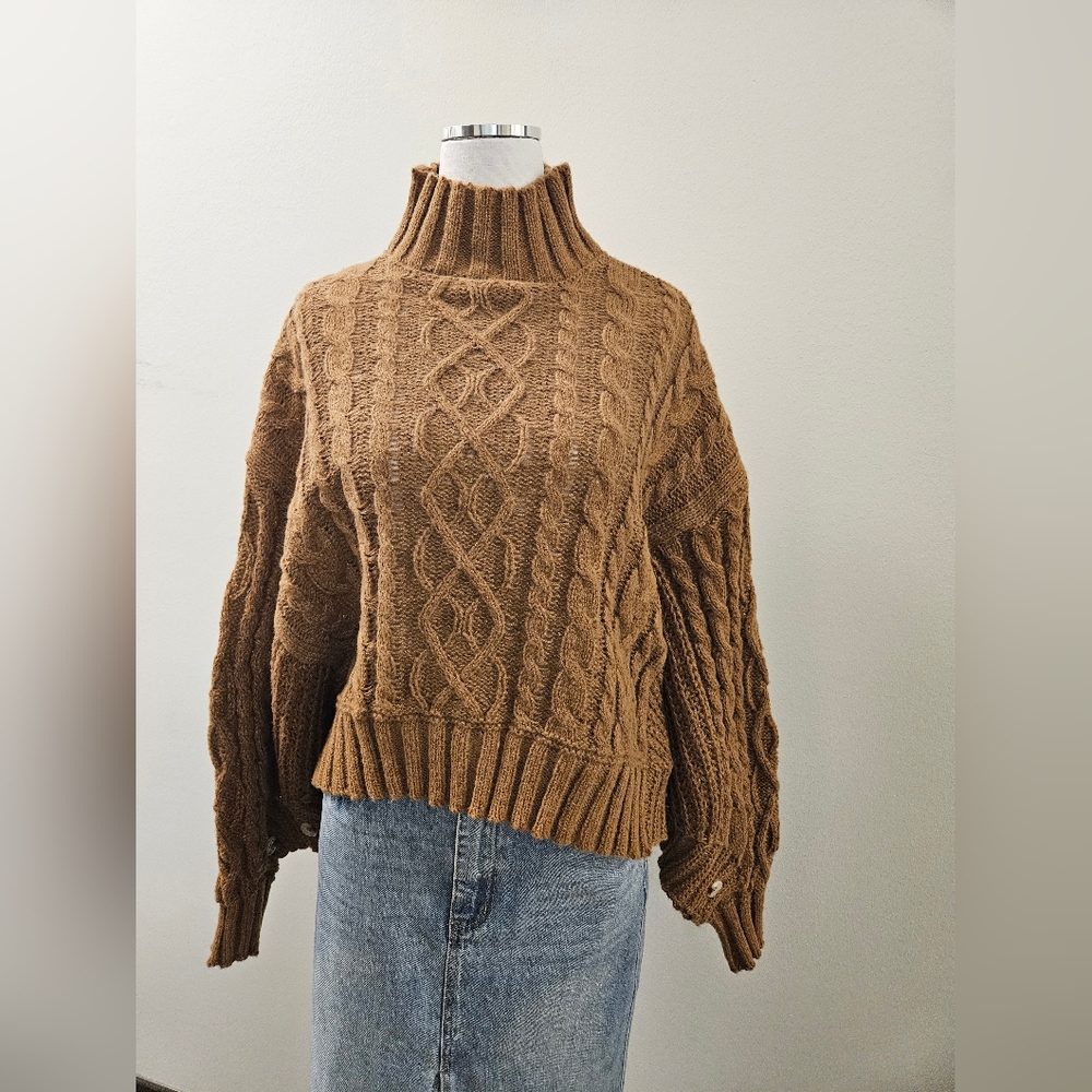 'Entro' batwing cable knit sweater
